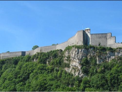 Gite Des 3 Hiboux Mondon Exterior foto